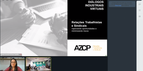 Tela de um webinar com um retângulo grande e dois quadrados abaixo, com mulher palestrando e outro com pessoas assistindo